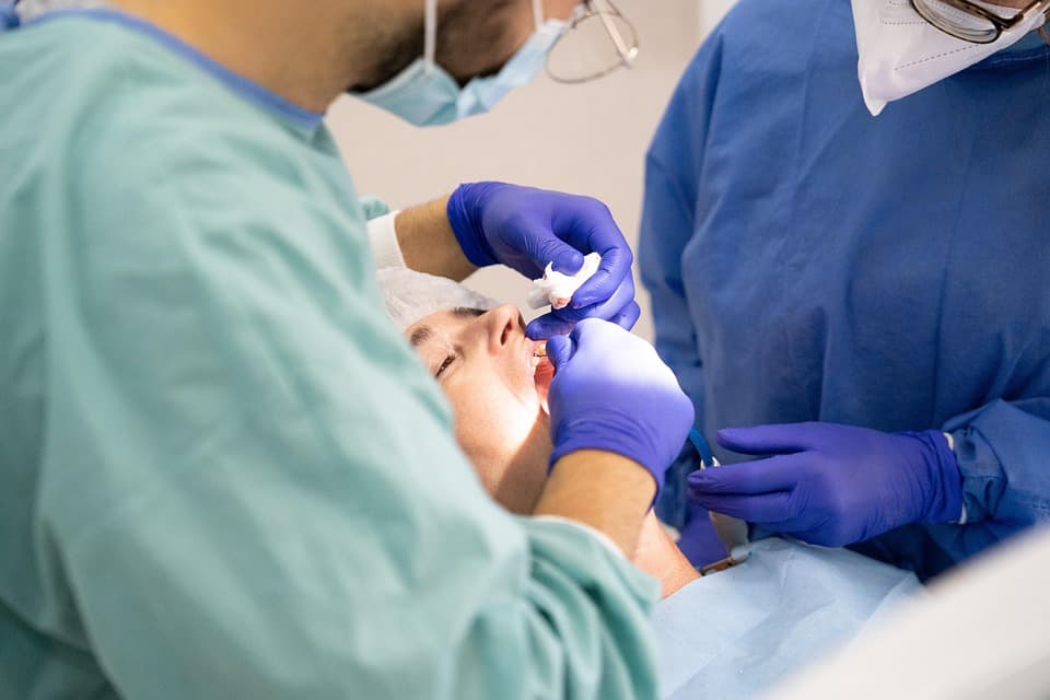 MCY Dental Clinic — Cosmetics & Orthodontics